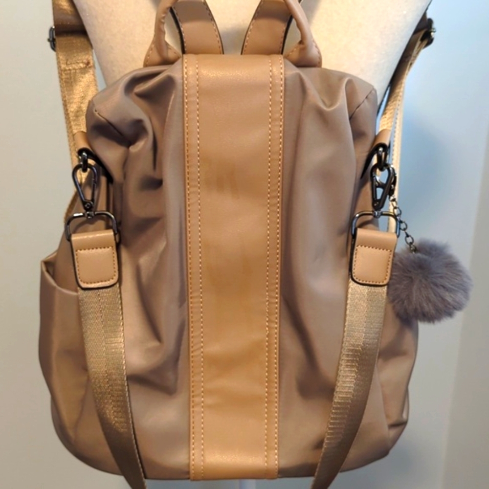 🆕 STYLISH Backpack with Safety Features / Shoulder Strap